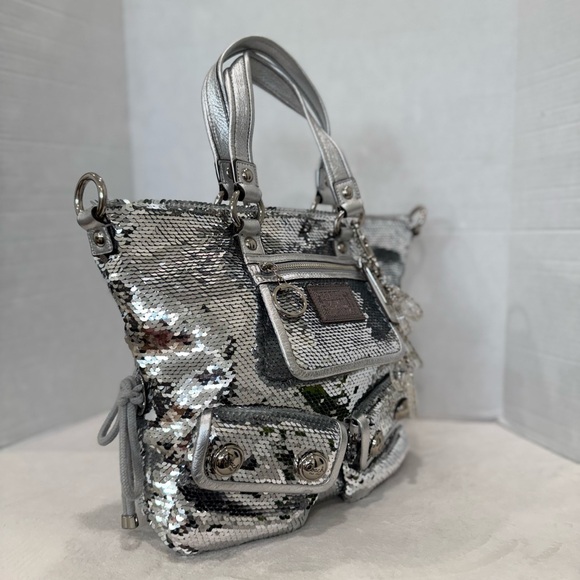 RARE Vintage New Coach Poppy Limited Edition Sequin Spotlight Silver Tote #13821 - Picture 3 of 16